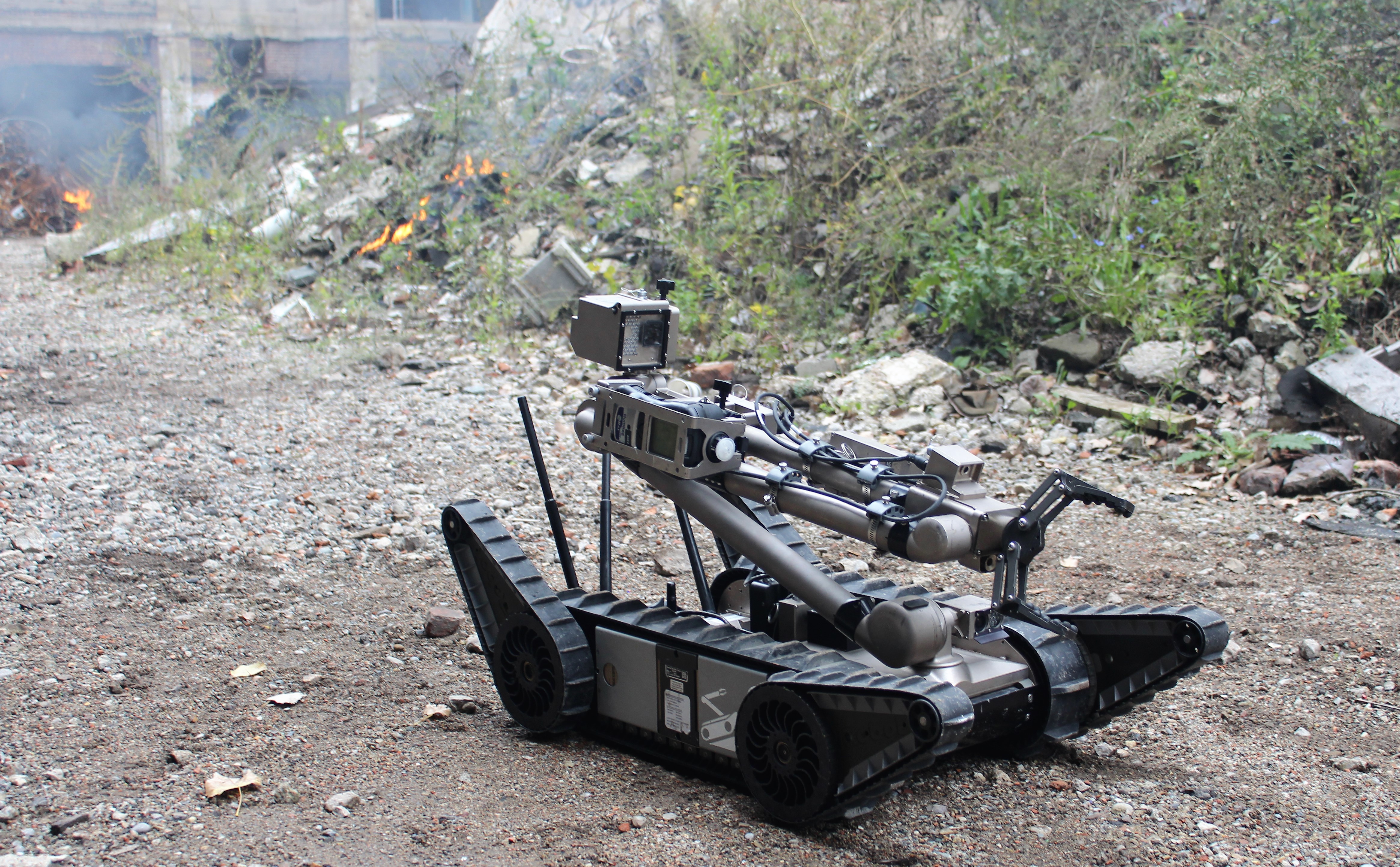 Rugged small ground robot